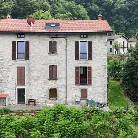 Piazzaga565 山林小屋 托尔诺