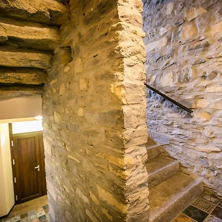 Piazzaga565 Lodge *